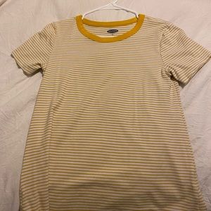 Old navy yellow and white tee
